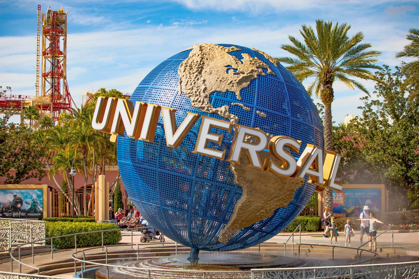 Universal-Studios-logo-globe-fountain-monument-Orlando-Florida
